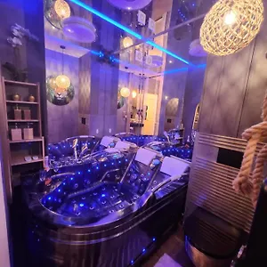jacuzzi-sauna-i-masaz-massage.warsawhotelspoland.com/