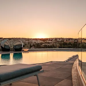 hyatt-regency-malta.hotelssaintjulians.com/